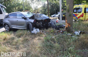 Veel schade en gewonde bij eenzijdig ongeval Lozerlaan Den Haag