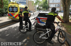 Gewonde na steekpartij; politie zoekt in omgeving naar verdachte Twickelstraat Den Haag