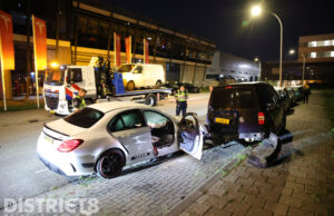 Veel schade na eenzijdig ongeval Laan van Waalhaven Den Haag