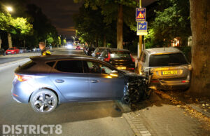 Automobilist rijdt tegen geparkeerde auto aan; bestuurder vlucht Van Alkemadelaan Den Haag