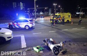 Scooterrijder gewond na aanrijding Hildebrandplein Den Haag
