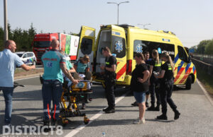 Scooterrijder gewond na aanrijding met stadsbus Burgemeester Elsenweg Naaldwijk