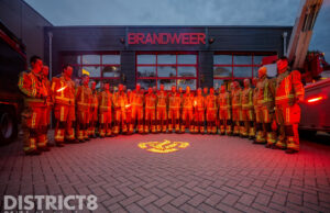 Indrukwekkend eerbetoon brandweer Naaldwijk