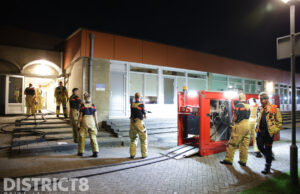 Brandweer ingezet na leidingbreuk in zwembad Kerkpolder Kerkpolderweg Delft
