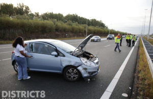 Snelweg volledig afgesloten na aanrijding tussen auto’s en vrachtwagen A4 Schipluiden