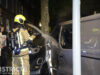Binnenkant van geparkeerd busje verwoest door brand Nienoordstraat Den Haag