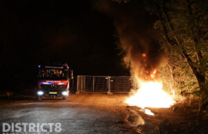 Brandweer blust in brand gestoken dixi’s Tweemolentjeskade Delft