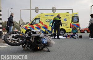 Motorrijder gewond na aanrijding met auto Wippolderlaan/N211 Den Hoorn