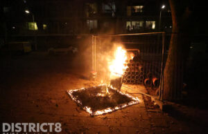 Brand op opslagterrein veroorzaakt flinke schade aan PVC buizen Heilostraat in Den Haag