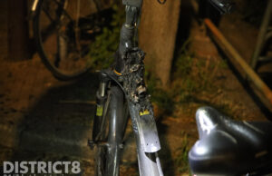 Accu van fiets vliegt in woning in brand, bewoner naar ziekenhuis Doelenstraat Rijswijk