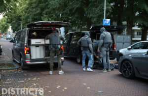 Bewoner aangehouden door arrestatieteam na bedreiging met vuurwapen Fluitenbergstraat Den Haag