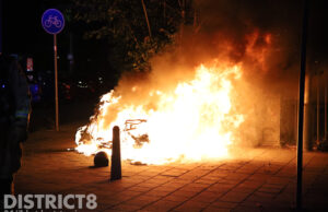 Twee deelscooters in brand gestoken Walnootstraat Den Haag