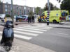 Scooterrijder en passagier geschept door automobilist Moerweg Den Haag