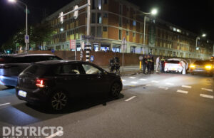 Veel schade bij kop-staart aanrijding Vaillantlaan Den Haag