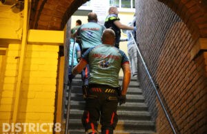 Twee gewonden bij steekincident in woning Van Zeggelenlaan Den Haag