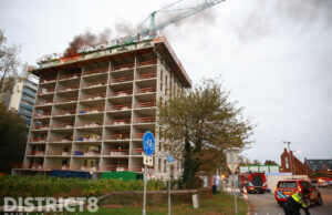 Brand op bovenste verdieping van flat in aanbouw De Booijstraat Delft