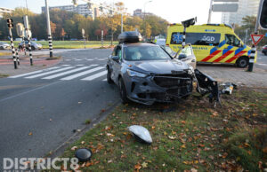 Veel schade en verkeershinder bij aanrijding Prinses Beatrixlaan Rijswijk