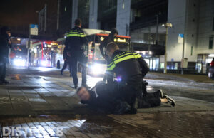 Man aangehouden na vernielen van nachtbus Rijnstraat Den Haag