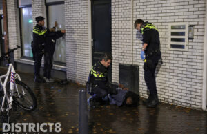 Politie zet taser in bij aanhouding van verdachte Lutherse Burgwal Den Haag