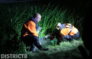 Hulpdiensten rukken groots uit voor scooter in sloot Meloenlaan ‘s-Gravenzande