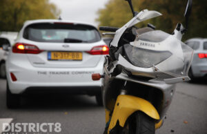 Motorrijder gewond na aanrijding Escamplaan Den Haag