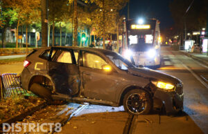 Automobilist rijdt auto total loss en vlucht Sir Winston Churchilllaan Rijswijk