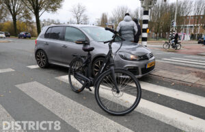Fietser gewond bij aanrijding bij kruispunt Erasumsweg Den Haag