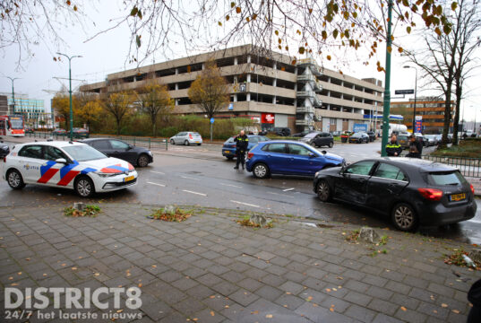 Veel schade na aanrijding op kruispunt Visseringlaan Rijswijk