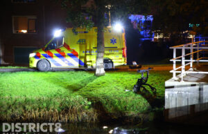 Jongens redden zwaargewond persoon uit ijskoud water Kluiskade Maasland