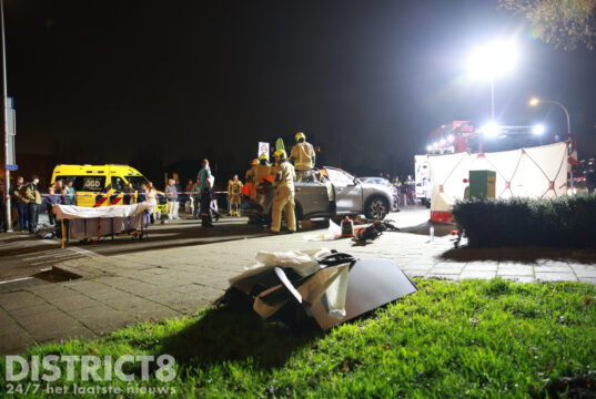 Drie gewonden na ongeval tussen auto en taxi Startbaan Nootdorp