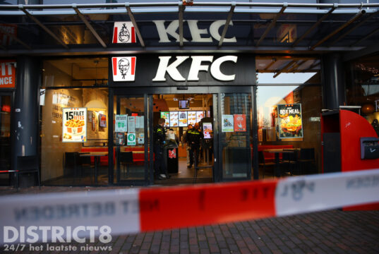 Slachtoffer gewond bij schietpartij bij winkelcentrum, meerdere verdachten aangehouden Bogaardplein Rijswijk