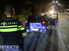 Twee auto’s flink beschadigd bij kop-staartbotsing Erasmusweg Den Haag