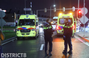 Scooterrijder zwaargewond na aanrijding met auto Burgemeester Elsenweg Naaldwijk