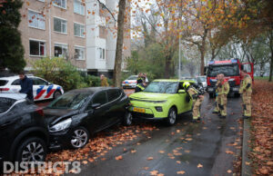 Automobilist ramt geparkeerde auto’s Reigersbergenweg Den Haag