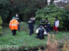 Twee mannen uit het water gered door omstanders en agenten Zuiderpark Den Haag
