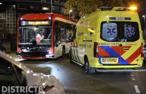 Meerdere reizigers gewond na ongeval tussen lijnbus en auto Leyweg Den Haag