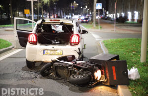 Maaltijdbezorger botste achterop auto Hengelolaan Den Haag