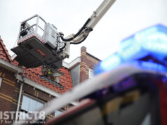 Brandweer blust brandje in dak na werkzaamheden Herschelstraat Den Haag