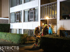 Rookontwikkeling bij woningbrand Van Almondestraat Delft