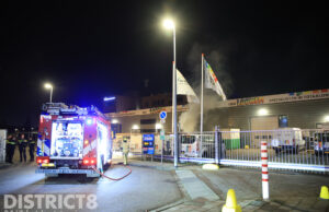 Melding gebouwbrand blijkt brandende container tegen gevel Laan van ‘s-Gravenmade Den Haag