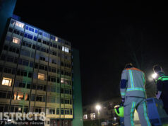 Tientallen studenten op straat na nachtelijke brand Van Hasseltlaan Delft
