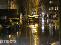 Breuk in waterleiding zet straat blank Sint Jorisweg Delft