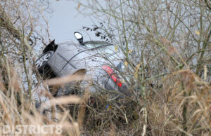 Automobilist rijdt van talud en belandt in sloot afrit A4 Schipluiden