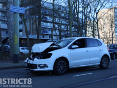 Gewonde en flinke schade bij aanrijding Margaretha van Hennebergweg Den Haag