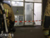 Explosie veroorzaakt flinke schade aan ingang van portiek Rijswijkseplein Den Haag