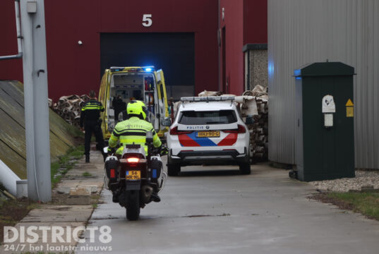 Hulpdiensten groots ingezet bij bedrijfsongeval Zwethlaan Honselersdijk