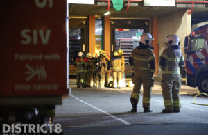 Kleine brand in bedrijfsloods Middel Broekweg Honselersdijk
