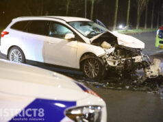 Twee auto’s total loss na aanrijding Dedemsvaartweg Den Haag