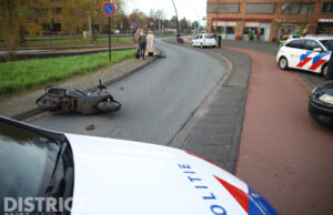 Verkeershinder na aanrijding tussen auto en scooter Laan van Wateringse Veld Den Haag