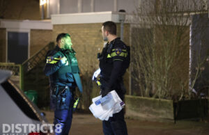 Vijf aanhoudingen bij inval in drugswoning Rietvoorndaal Den Haag
